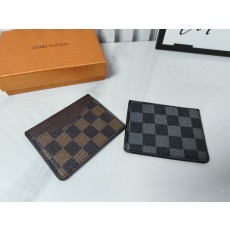 LV 318